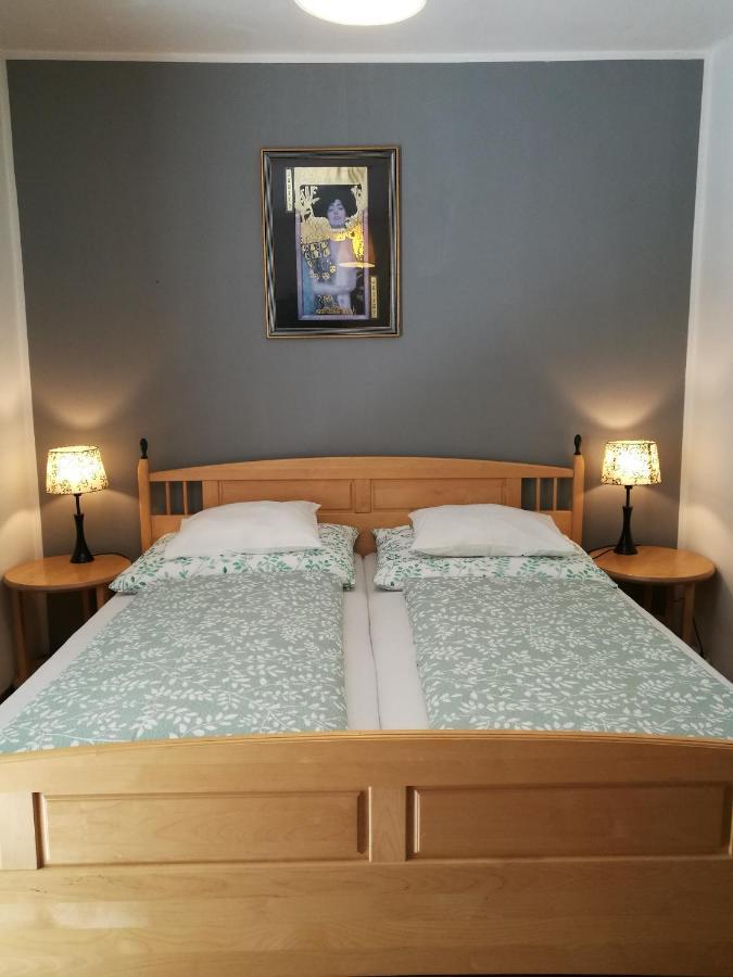 Gaestezimmer & Apartment Mayrhofer Waidhofen an der Ybbs Esterno foto