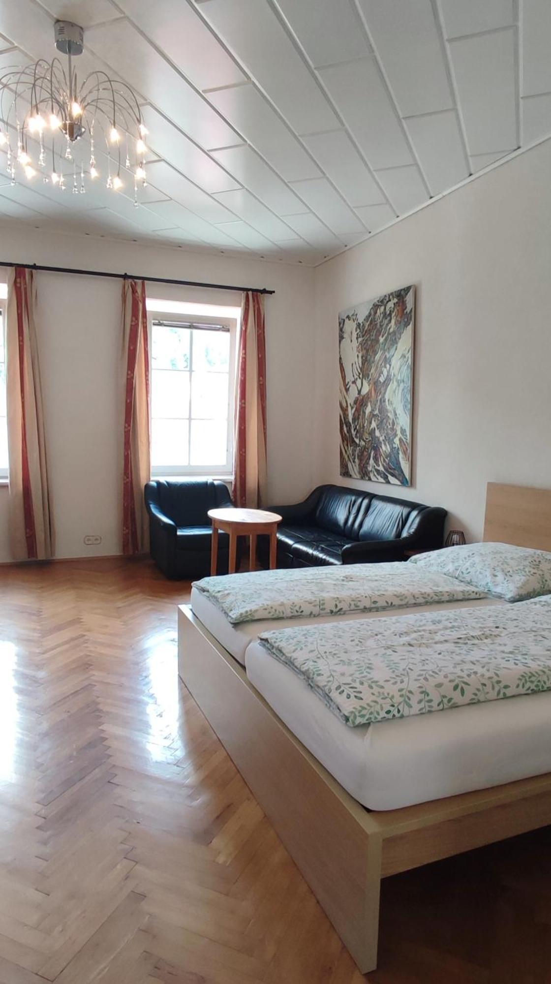 Gaestezimmer & Apartment Mayrhofer Waidhofen an der Ybbs Esterno foto